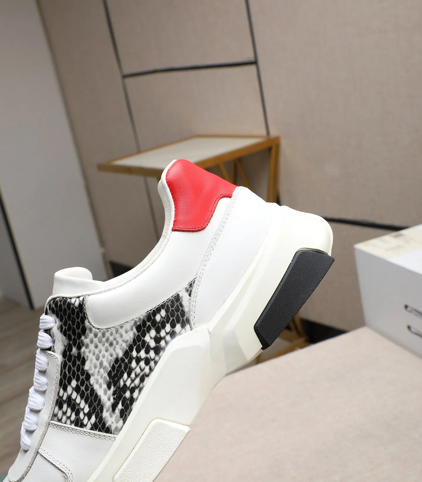 Factory price 480 🕷🕷[FENDI] Fendi fashionable casual men's shoes 🇨🇳Original official website 1:1 model opening, new models are available first 💯Not high-profile but avant-garde, simple, low-key and fashionable, super versatile style 🌿Original cowhide production ➕Pigskin lining🎋The version is comfortable on the feet, so rigorous for any small place, first-class workmanship🍍38-44 Large quantities in stock